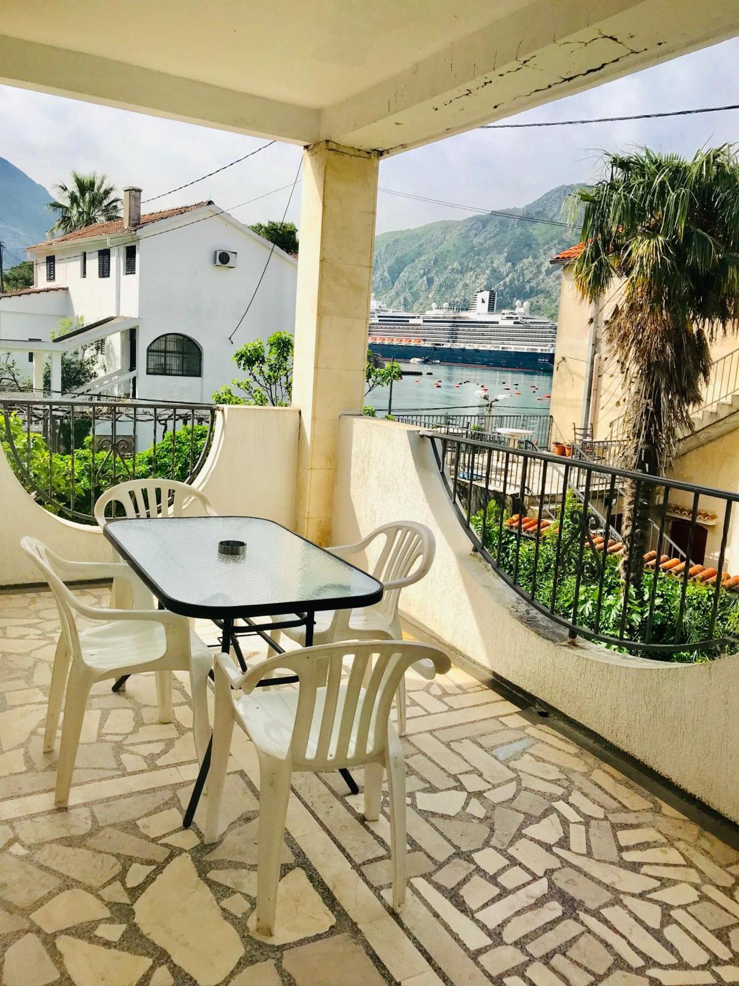 Apartments Ivanisevic Kotor Exterior foto
